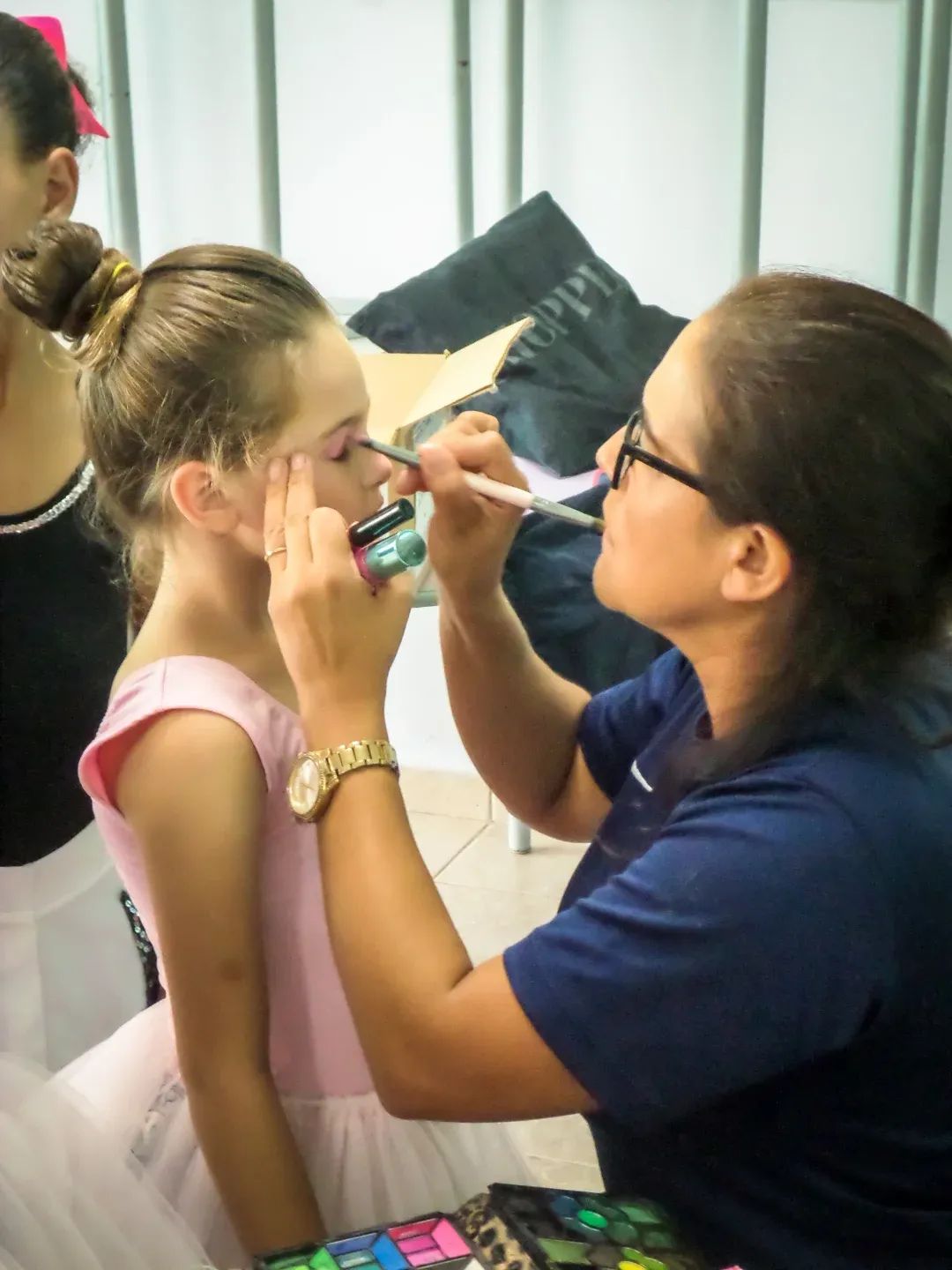 Espetáculo circense marca encerramento de projeto cultural na Casa da Criança de do Adolescente Padre Marcello Quilici - Castro - PR.